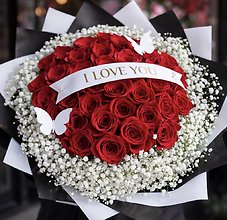 Romantic Red Rose Bouquet
