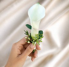 Calla Lily Boutonnière