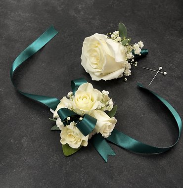 Emerald Green Spray Rose Corsage & Boutonnière Set