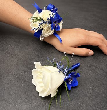 Royal Blue Spray Rose Corsage & Boutonnière Set