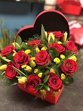 Red Roses w/ tulips