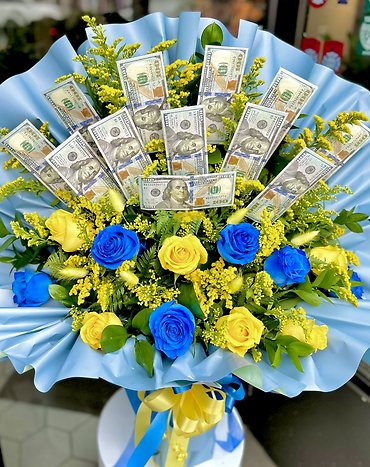Yellow And Blue Roses W/Money