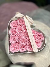 16 Pink Roses in an Acrylic Heart