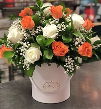 Mix Roses in a Beautiful Box